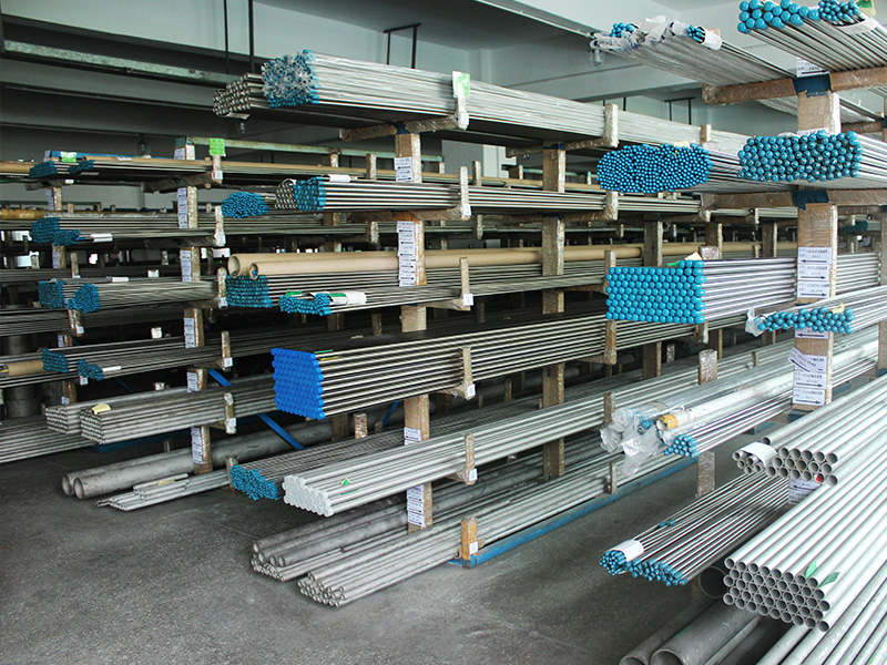 Stainless-steel-pipe-warehouse